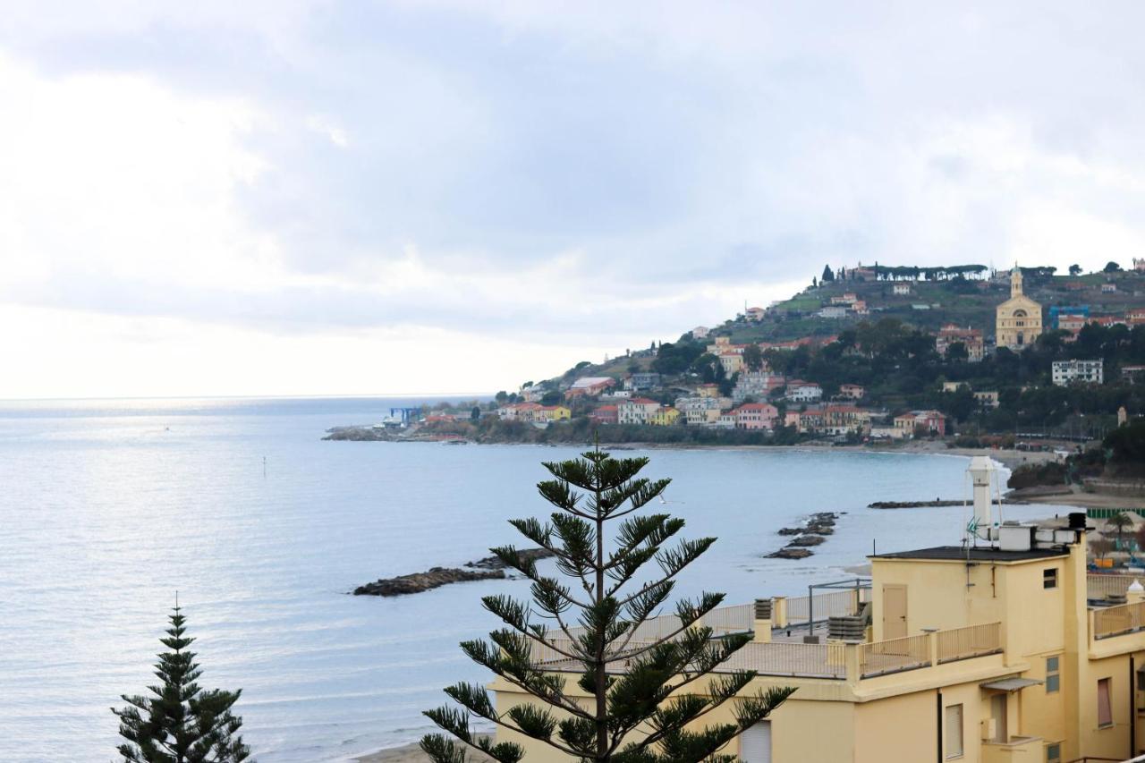 شقة H11 Arma Vista Mare Panoramica أرما دي تاجيا المظهر الخارجي الصورة